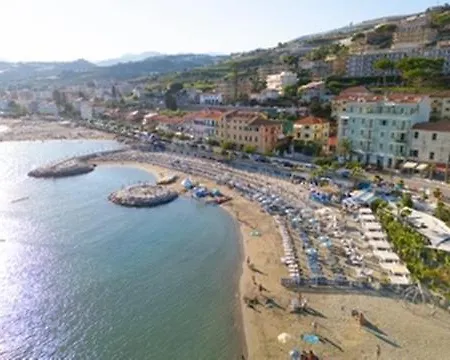 Antica Casa Ligure Giulia * 산토스테파노알마레